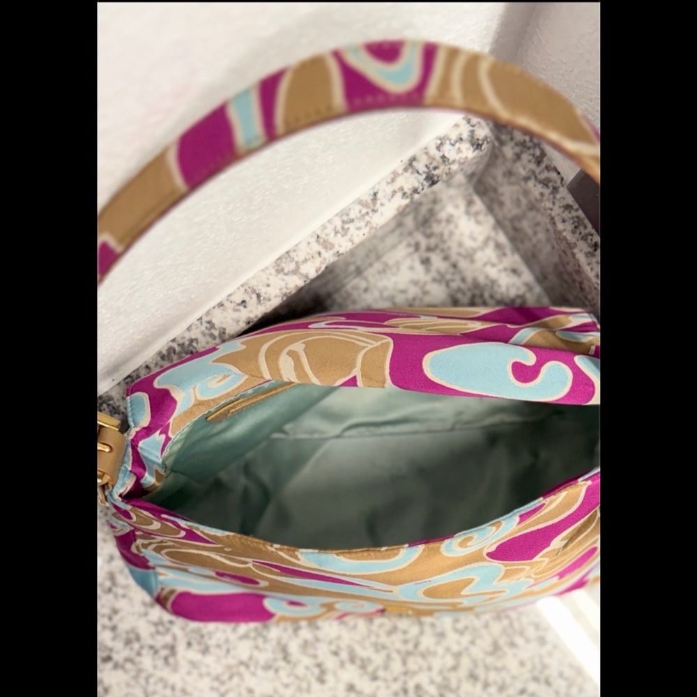 Fendi Marble Baguette - Picture 9 of 10